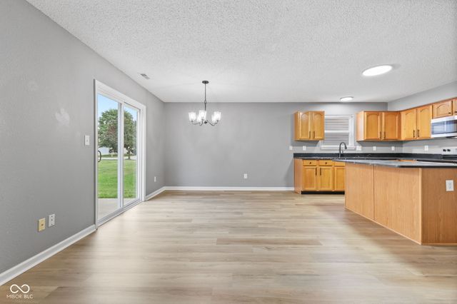 12318 Wolf Run Road, Noblesville, IN 46060