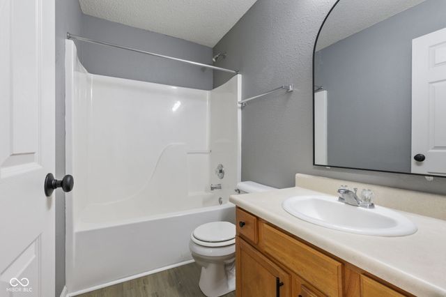 12318 Wolf Run Road, Noblesville, IN 46060