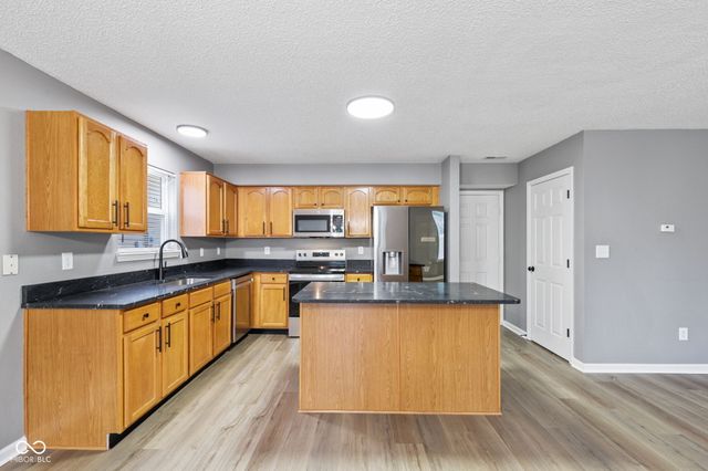 12318 Wolf Run Road, Noblesville, IN 46060
