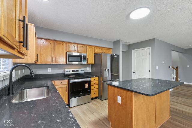 12318 Wolf Run Road, Noblesville, IN 46060
