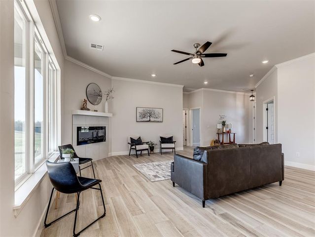 11370 Blue Heron Creek, Guthrie, OK 73044