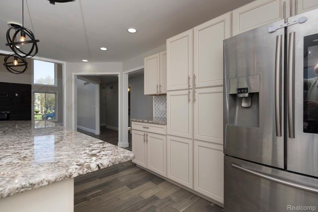 43211 Coralbean Ct Court, Sterling Heights, MI 48314