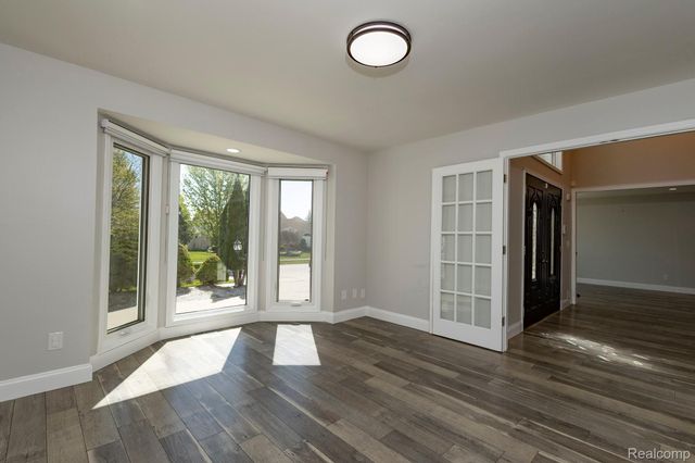 43211 Coralbean Ct Court, Sterling Heights, MI 48314