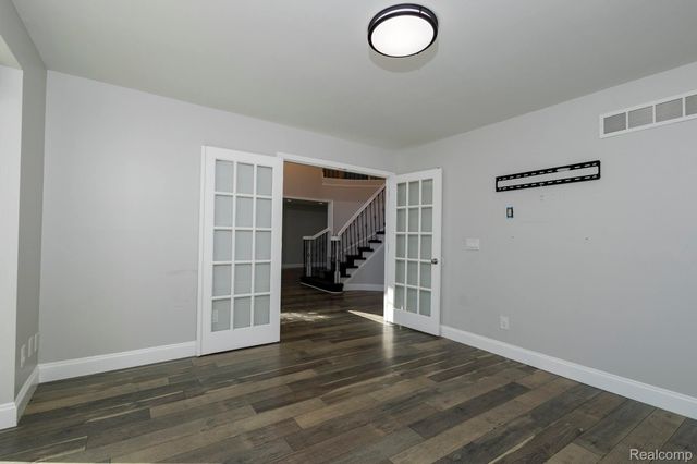43211 Coralbean Ct Court, Sterling Heights, MI 48314