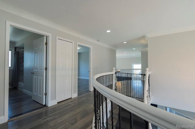 43211 Coralbean Ct Court, Sterling Heights, MI 48314