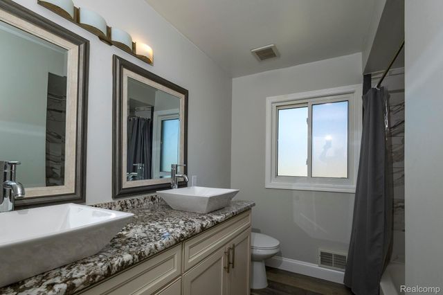 43211 Coralbean Ct Court, Sterling Heights, MI 48314