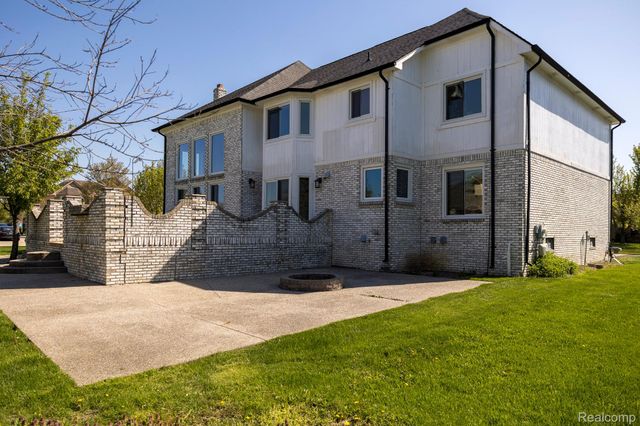 43211 Coralbean Ct Court, Sterling Heights, MI 48314