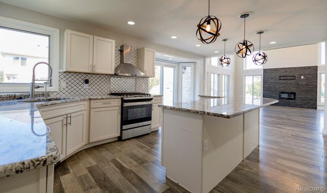 43211 Coralbean Ct Court, Sterling Heights, MI 48314