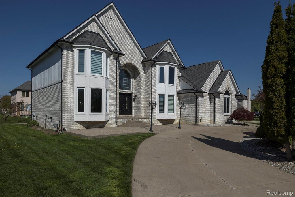 43211 Coralbean Ct Court, Sterling Heights, MI 48314