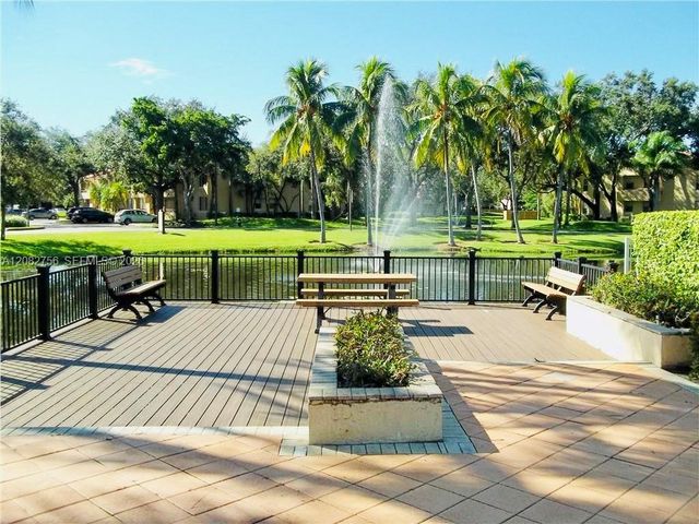 641 Lyons Road 11207, Coconut Creek, FL 33063
