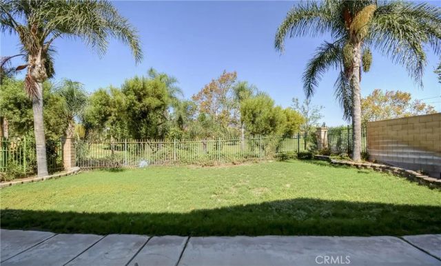 6184 Medinah, Fontana, CA 92336