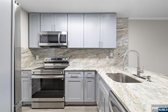 690 Rt 23 2274, Wayne, NJ 07470