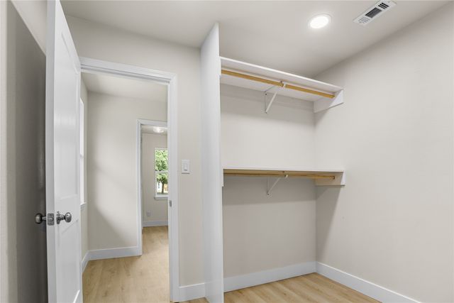 810 W Denison Drive, Robinson, TX 76706