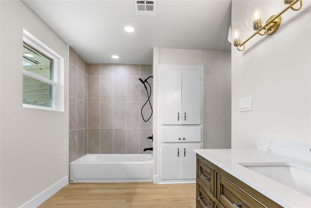 810 W Denison Drive, Robinson, TX 76706