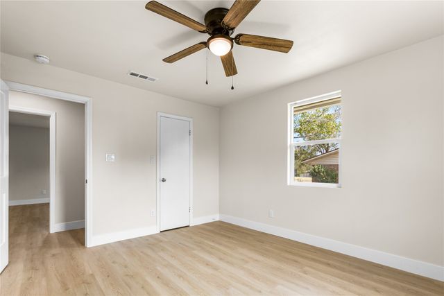 810 W Denison Drive, Robinson, TX 76706