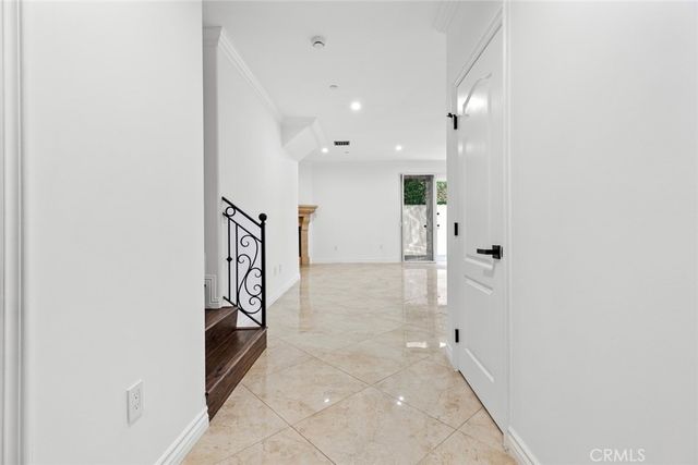 333 Milford Street 105, Glendale, CA 91203