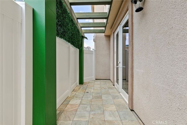 333 Milford Street 105, Glendale, CA 91203