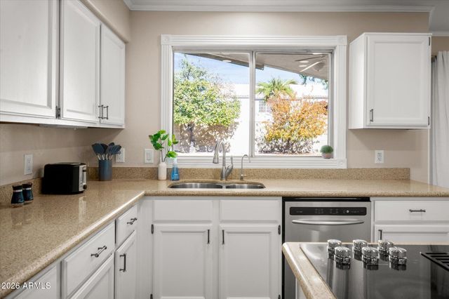 4410 W FALLEN LEAF Lane, Glendale, AZ 85310