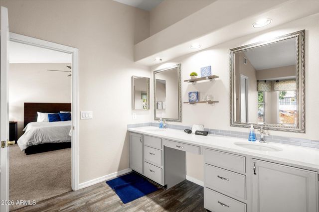 4410 W FALLEN LEAF Lane, Glendale, AZ 85310
