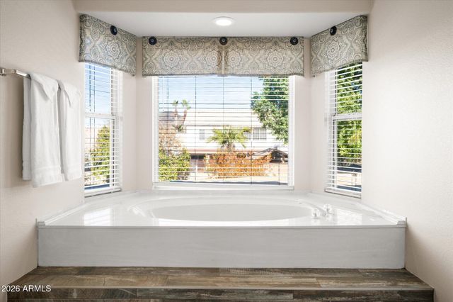 4410 W FALLEN LEAF Lane, Glendale, AZ 85310