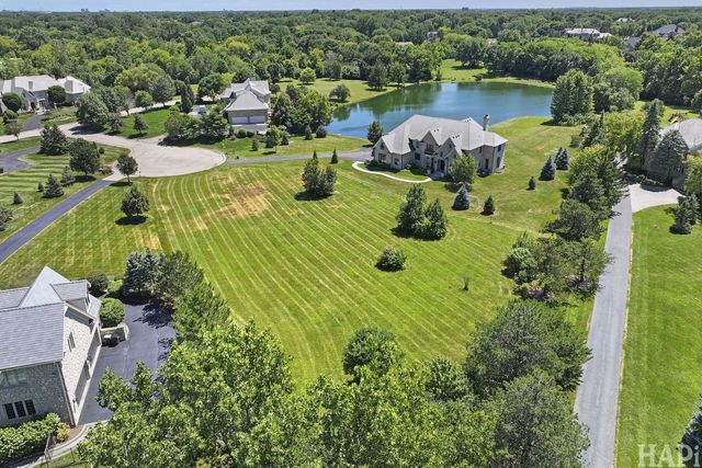 12 Leanda Court, South Barrington, IL 60010