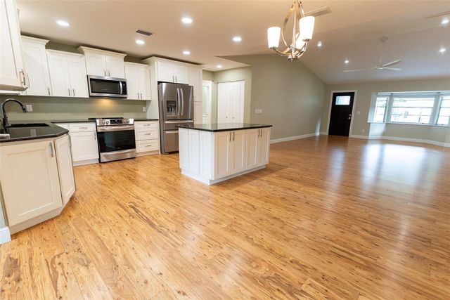8743 SW 90TH LANE A, Ocala, FL 34481