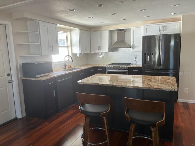 3328 7TH AVENUE N, St Petersburg, FL 33713