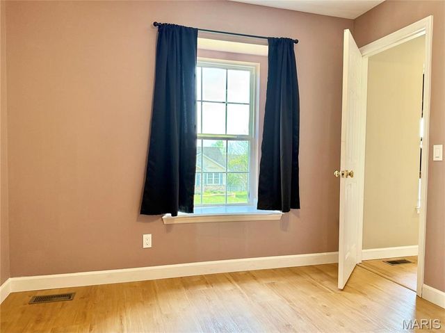 206 Summerwood Court, Moscow Mills, MO 63362