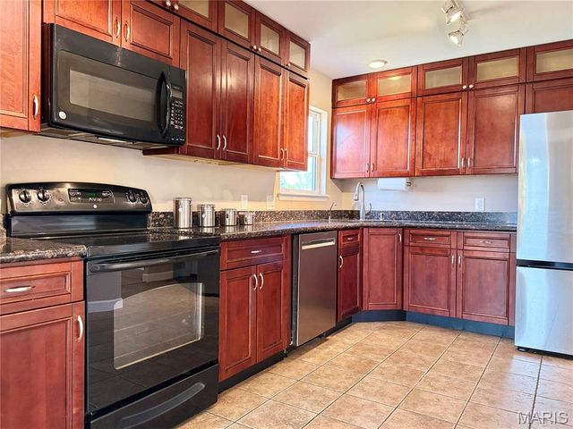 206 Summerwood Court, Moscow Mills, MO 63362