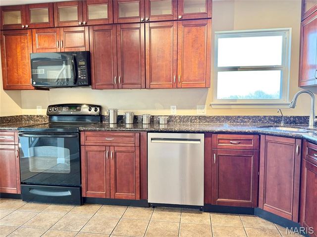 206 Summerwood Court, Moscow Mills, MO 63362