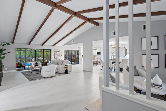 9 Old Fence Road, Palm Beach Gardens, FL 33418