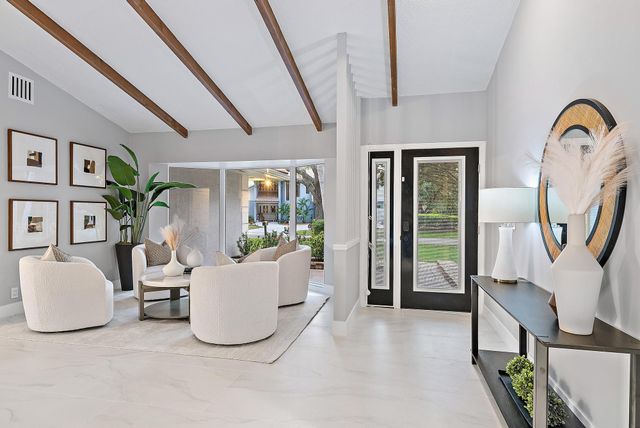 9 Old Fence Road, Palm Beach Gardens, FL 33418