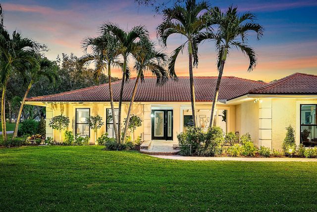 9 Old Fence Road, Palm Beach Gardens, FL 33418