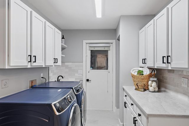 9 Old Fence Road, Palm Beach Gardens, FL 33418