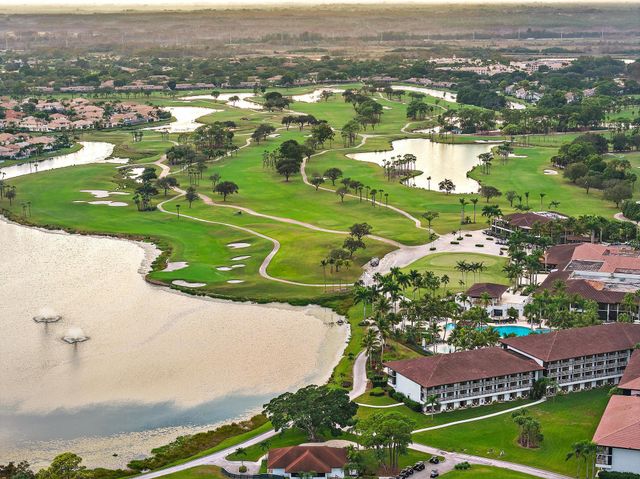 9 Old Fence Road, Palm Beach Gardens, FL 33418