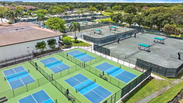 9 Old Fence Road, Palm Beach Gardens, FL 33418