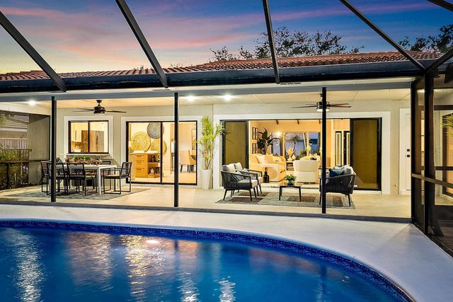 9 Old Fence Road, Palm Beach Gardens, FL 33418