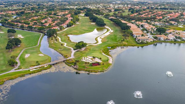 9 Old Fence Road, Palm Beach Gardens, FL 33418