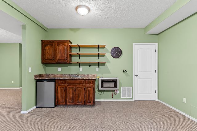 7103 W Farm Road 94, Springfield, MO 65803