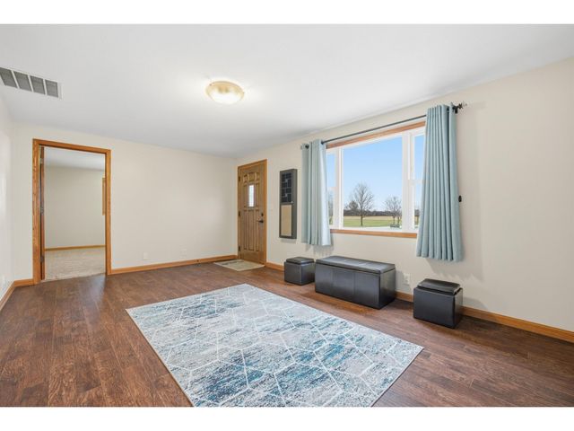 6231 E 600, Gas City, IN 46933