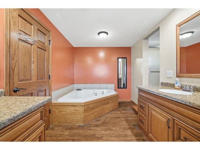 6231 E 600, Gas City, IN 46933