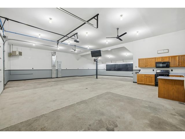 6231 E 600, Gas City, IN 46933