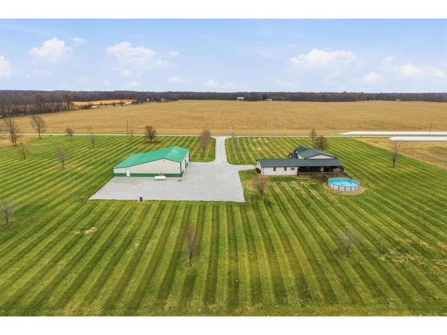 6231 E 600, Gas City, IN 46933