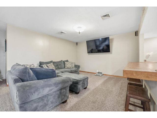 6231 E 600, Gas City, IN 46933