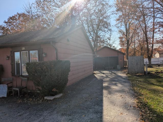 1517 Tiffany Court, Lowell, IN 46356