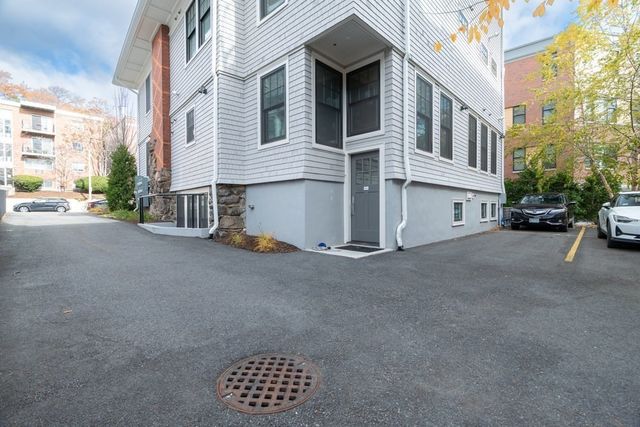 38 Englewood Ave. 2, Boston, MA 02135