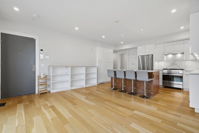 38 Englewood Ave. 2, Boston, MA 02135