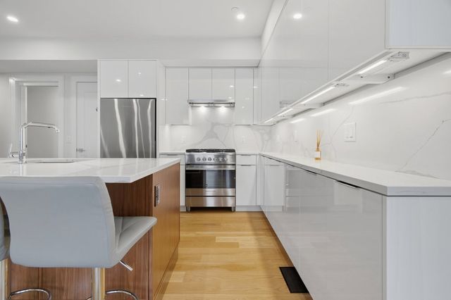 38 Englewood Ave. 2, Boston, MA 02135