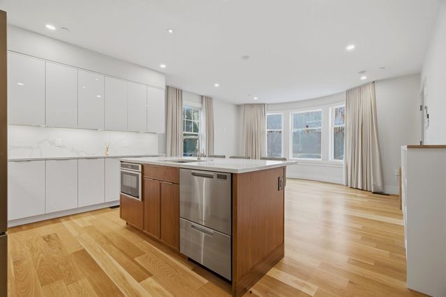 38 Englewood Ave. 2, Boston, MA 02135