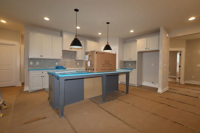 6956 Corsican Loop N, Hilliard, OH 43026